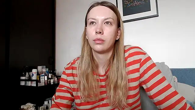 Snapshot of Scarlettford chatting on 02/17/26, 12:01 Scarlettford online show from 02/17/26, 12:01