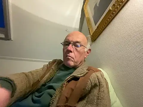 martxxxxx online show from 12/22/24, 04:06