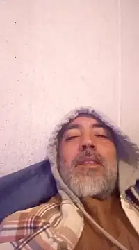 Snapshot of Xoc8_ chatting on 12/20/24, 03:53 Xoc8  online show from 12/20/24, 03:53