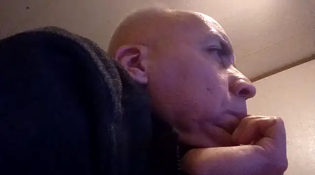 Snapshot of Xoc8_ chatting on 03/01/25, 06:57 Xoc8  online show from 03/01/25, 06:57