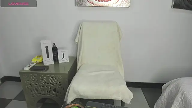 AnthonelaDuque online show from 01/27/25, 12:05