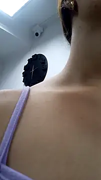 AnthonelaDuque online show from 11/03/25, 11:33