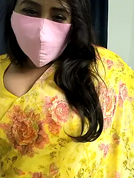 Snapshot of Selina_6 chatting on 01/03/25, 05:31 Selina 6 online show from 01/03/25, 05:31