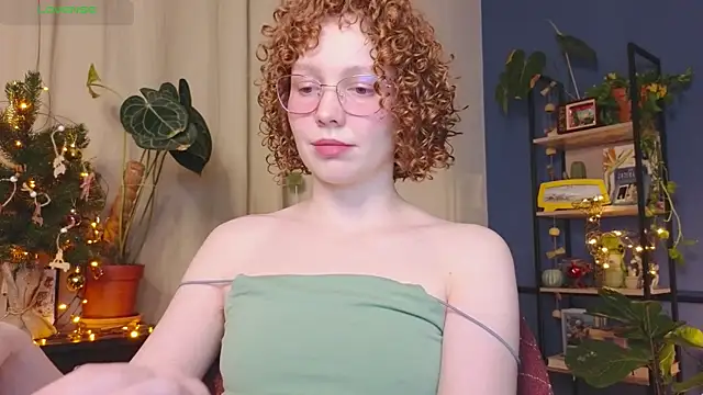 Snapshot of _lightmyfire chatting on 12/22/24, 04:50 lightmyfire online show from 12/22/24, 04:50