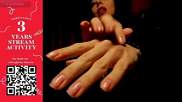 Snapshot of Daryakeyy chatting on 02/15/26, 03:42 Daryakeyy online show from 02/15/26, 03:42