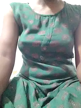 rituporna2004 online show from 12/12/24, 02:26