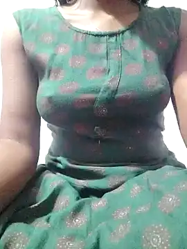 rituporna2004 online show from 01/11/25, 08:11