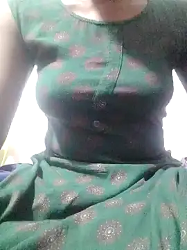 rituporna2004 online show from 01/16/25, 03:02