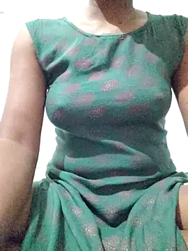 rituporna2004 online show from 12/16/25, 02:38