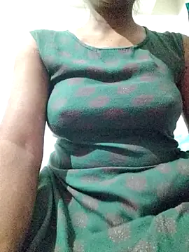 rituporna2004 online show from 02/07/26, 02:43