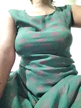 rituporna2004 online show from 04/16/26, 03:35