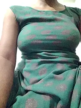 rituporna2004 online show from 04/19/26, 01:05