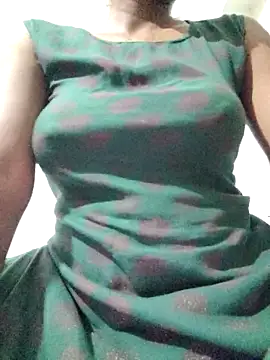 rituporna2004 online show from 04/19/26, 01:54