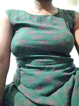 rituporna2004 online show from 04/23/26, 12:34