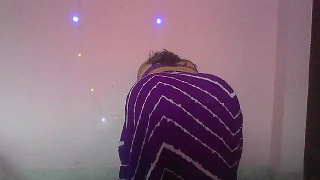 my-laila online show from 12/23/25, 07:28