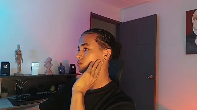 alejo x3 online show from 09/26/25, 10:25