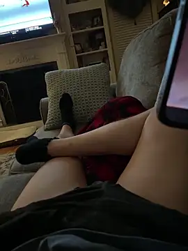 Snapshot of femgui69 chatting on 03/16/26, 09:24 femgui69 online show from 03/16/26, 09:24