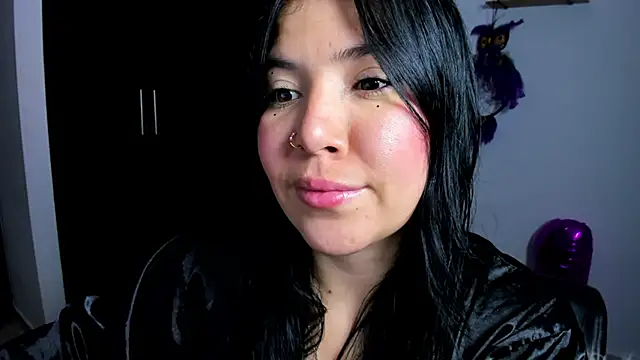 Snapshot of AilynRed chatting on 01/21/25, 04:10 AilynRed online show from 01/21/25, 04:10