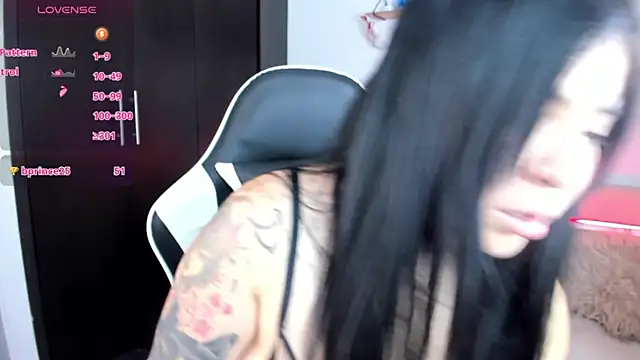 Snapshot of AilynRed chatting on 09/12/25, 10:10 AilynRed online show from 09/12/25, 10:10