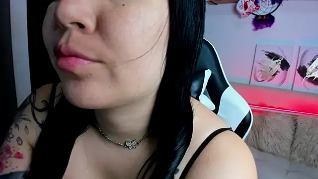 AilynRed online show from 01/11/26, 01:32