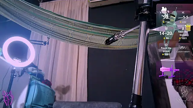 waterfalls girl online show from 11/07/25, 12:54