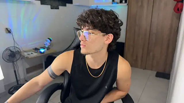 Kisan Smith online show from 02/16/26, 03:13