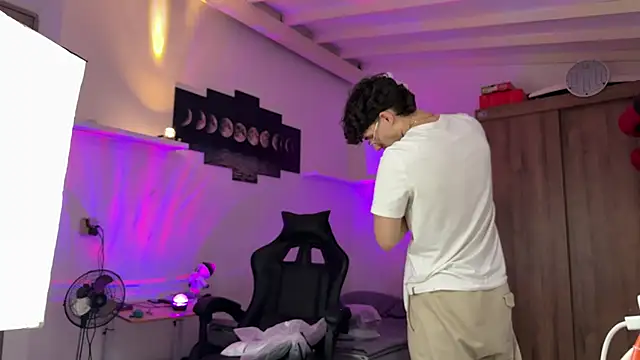 Kisan Smith online show from 03/14/26, 05:13