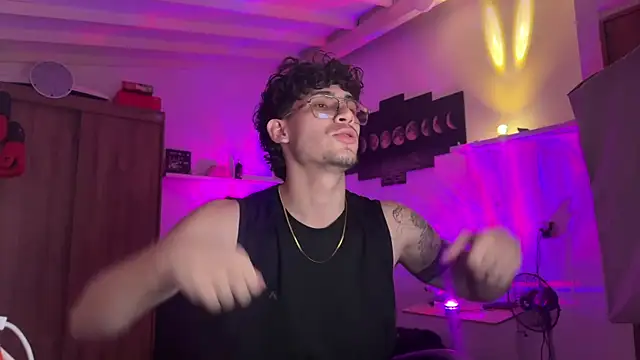 Kisan Smith online show from 04/05/26, 03:15