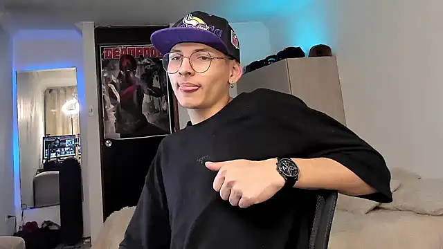 a lejandro 0 8 online show from 12/21/24, 05:25