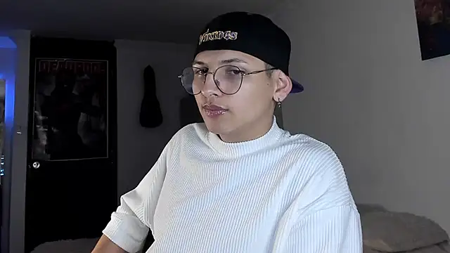 a lejandro 0 8 online show from 12/26/24, 08:28