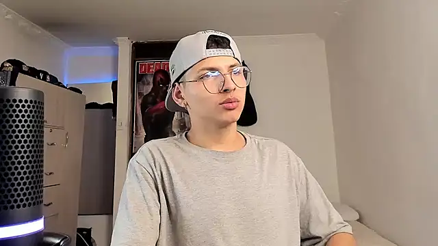 a lejandro 0 8 online show from 01/20/25, 02:11