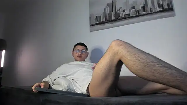 a lejandro 0 8 online show from 03/17/25, 05:23