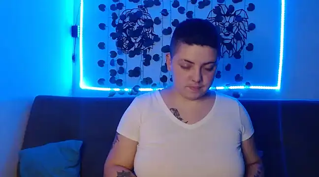 aron lettone01 online show from 02/05/25, 12:31