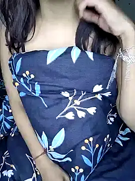 Snapshot of Leeeezzzz_roy chatting on 01/11/25, 12:55 Leeeezzzz roy online show from 01/11/25, 12:55