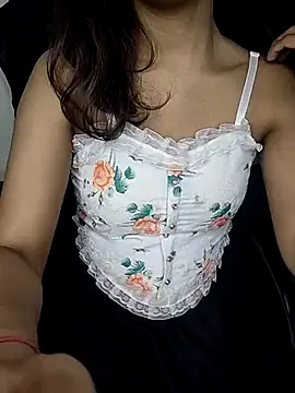 Snapshot of Leeeezzzz_roy chatting on 02/20/25, 08:36 Leeeezzzz roy online show from 02/20/25, 08:36