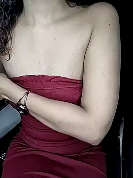 Snapshot of Leeeezzzz_roy chatting on 09/30/25, 06:35 Leeeezzzz roy online show from 09/30/25, 06:35