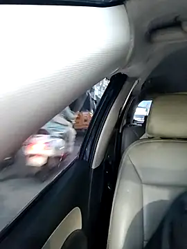 Snapshot of Leeeezzzz_roy chatting on 10/23/25, 12:15 Leeeezzzz roy online show from 10/23/25, 12:15