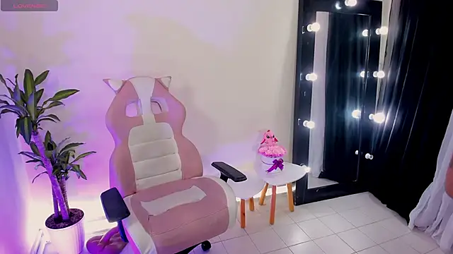 EmmaRusellx online show from 03/01/25, 04:11