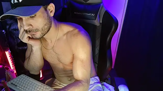 sexyboycolombi4 online show from 01/22/25, 08:40