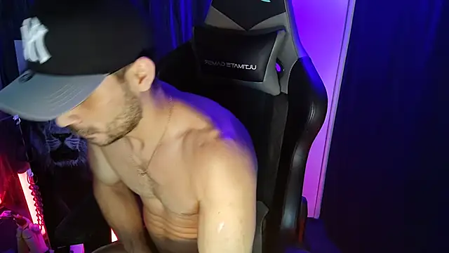 sexyboycolombi4 online show from 01/22/25, 11:45