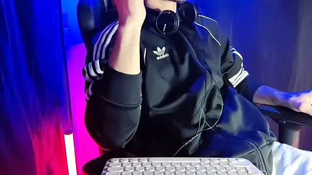 sexyboycolombi4 online show from 01/30/25, 06:13