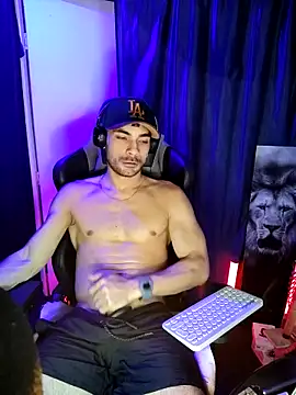 sexyboycolombi4 online show from 03/04/25, 05:21