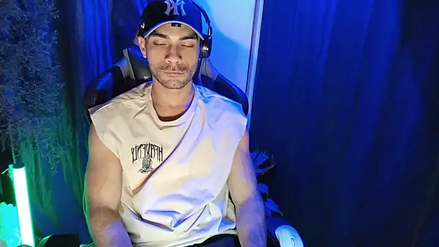 sexyboycolombi4 online show from 03/15/25, 05:41