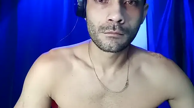 sexyboycolombi4 online show from 03/17/25, 11:00