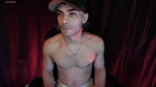 sexyboycolombi4 online show from 12/21/25, 08:38