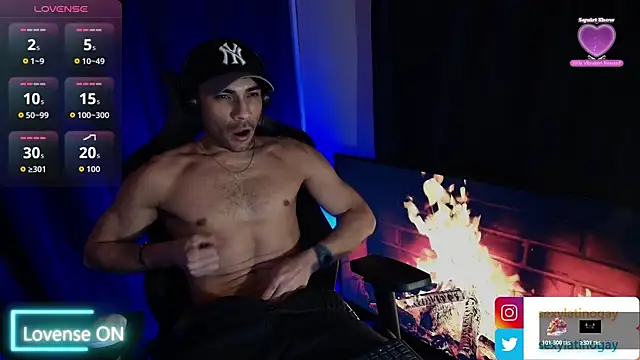 sexyboycolombi4 online show from 02/17/26, 07:49