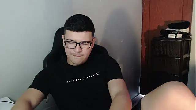 Plug Control online show from 01/08/26, 06:54