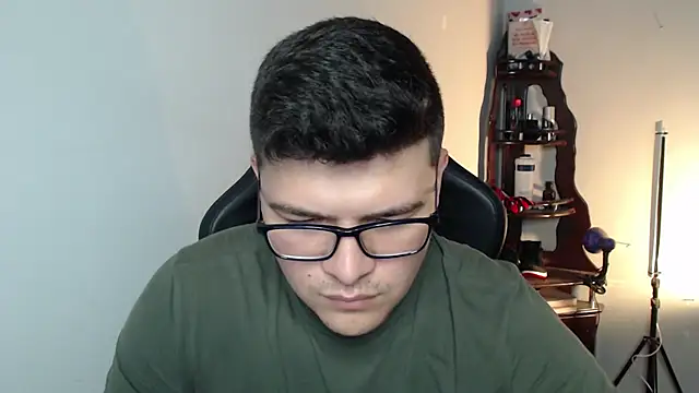 Plug Control online show from 03/01/26, 07:16