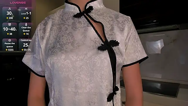 Snapshot of new_Claire chatting on 01/12/25, 07:11 new Claire online show from 01/12/25, 07:11