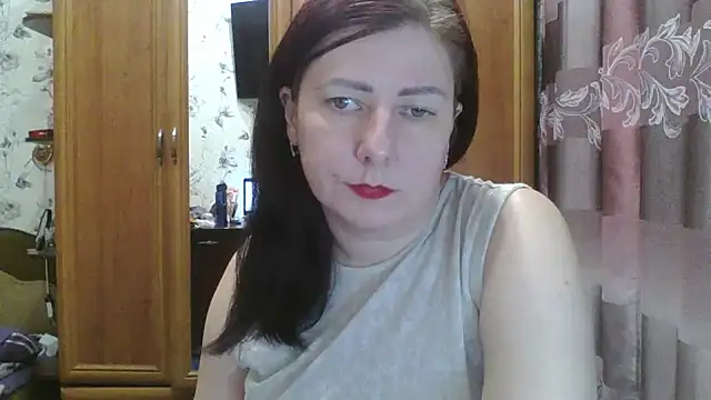 Snapshot of SophieNightAh chatting on 01/17/25, 05:30 SophieNightAh online show from 01/17/25, 05:30